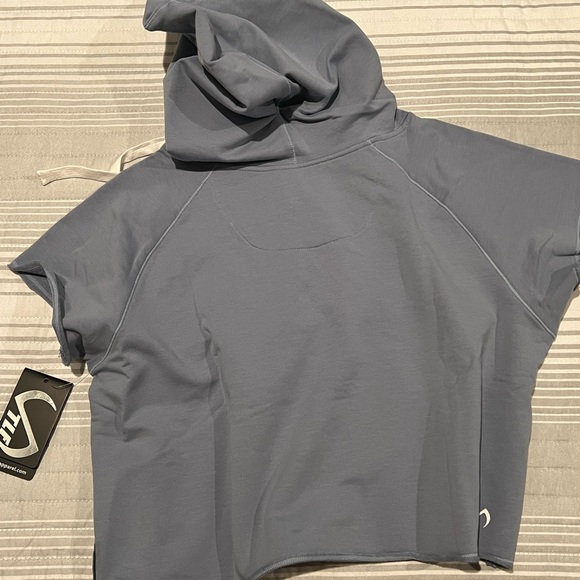 TLF Ladies Set Short Sleeve Hoodie and shorts - Picture 2 of 8